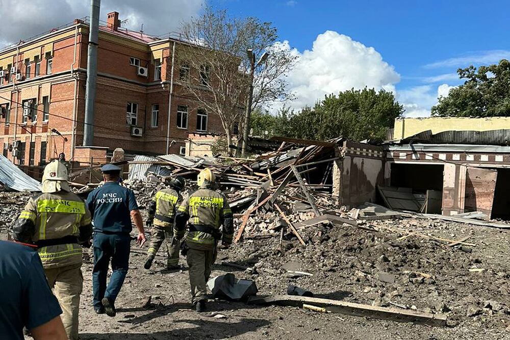 Esta fotografía, difundida a través del canal en Telegram de Vasiliy Golubev, gobernador de la región de Rostov del Don, muestra el lugar donde ocurrió una explosión, en Taganrog, Rusia. Foto: AP