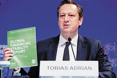 Clave, colchones fiscales fuertes