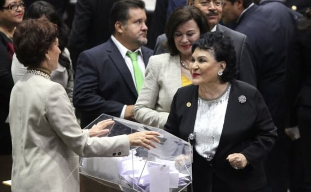 Carmen Salinas, ahora hospitalizada, no quería ser diputada pero lo fue en 2015