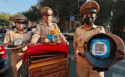 Organilleros se actualizan y ahora cobran con QR