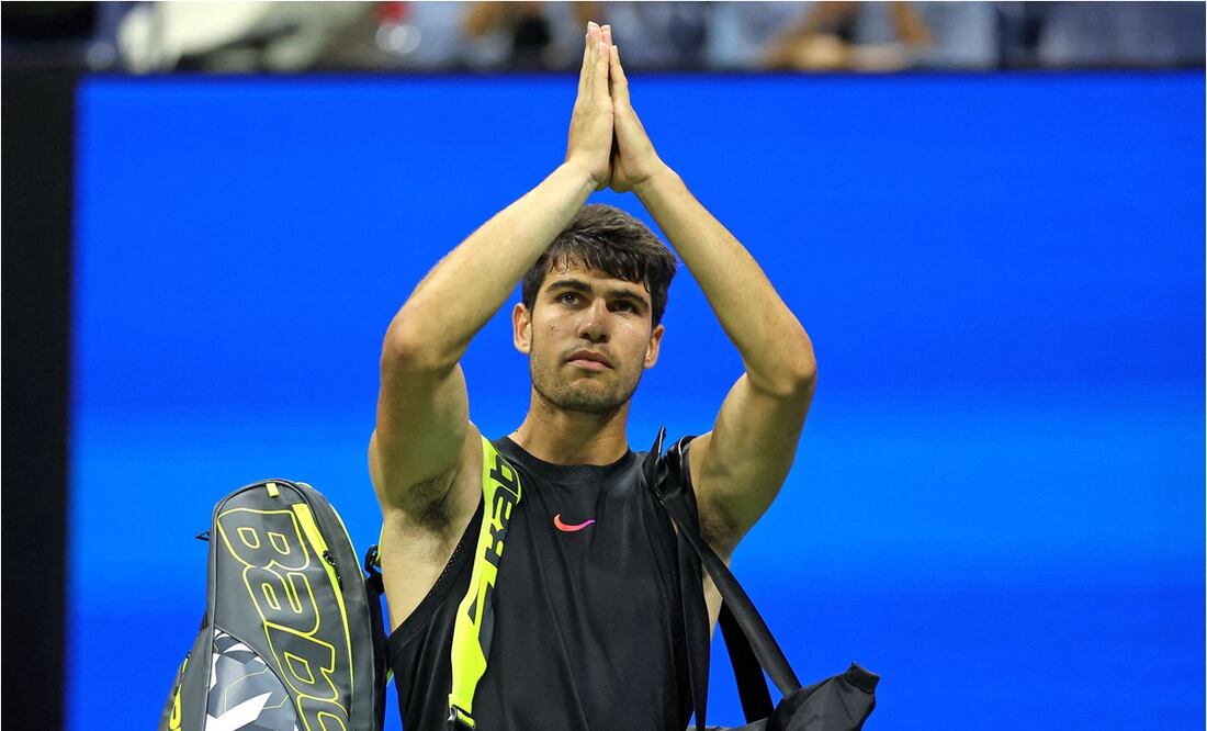 Carlos Alcaraz se despide del US Open 2024. FOTO: AFP