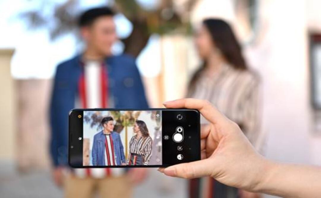 El modelo puede hacer el efecto bokeh.