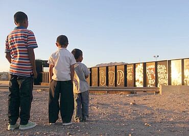 Prosecutors: 10 charged in U.S.-Mexico human smuggling scheme