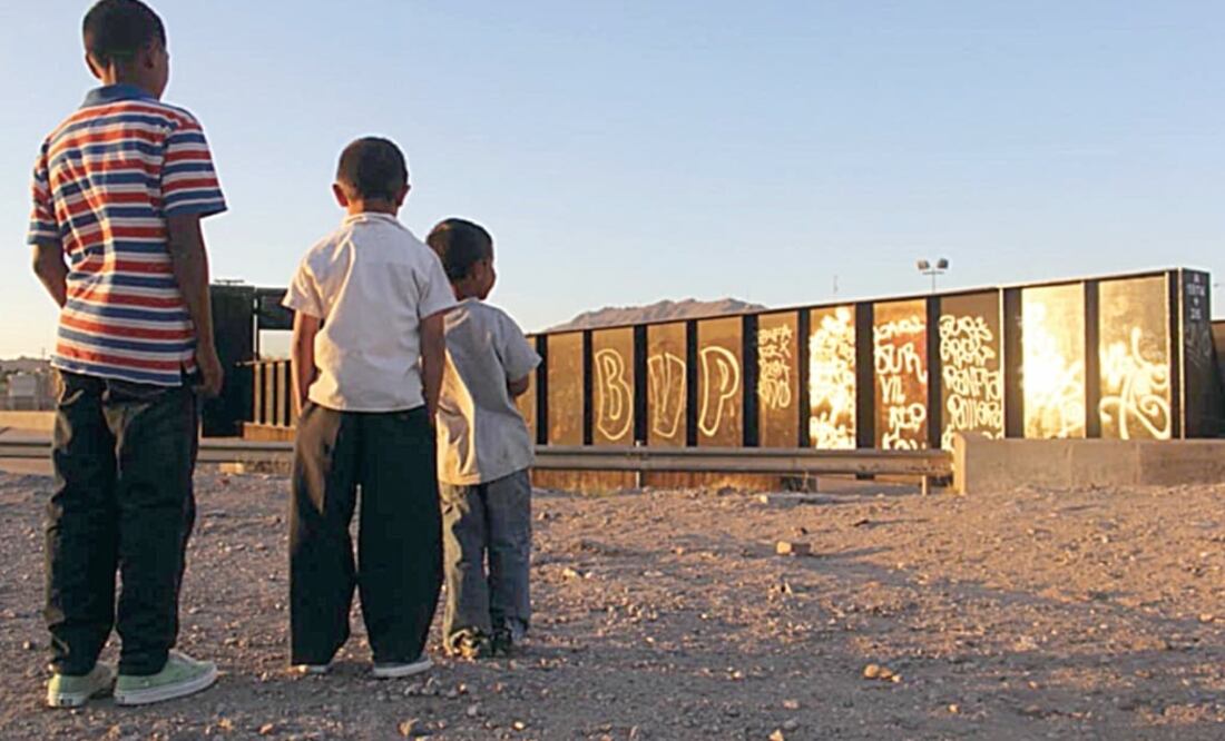 Prosecutors: 10 charged in U.S.-Mexico human smuggling scheme