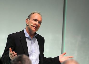 "No será fácil, pero puedes arreglarlo", dice 'padre de Internet' a Zuckerberg