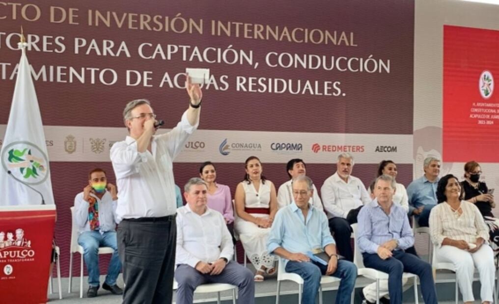 Marcelo Ebrard visita Acapulco: le echan porras y le gritan “¡presidente!”