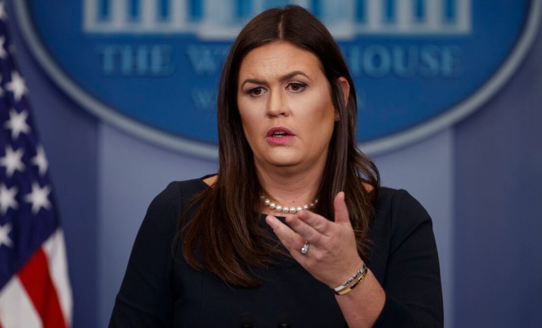 La portavoz de la Casa Blanca, Sarah Sanders, en una conferencia de prensa (Foto: AP)
