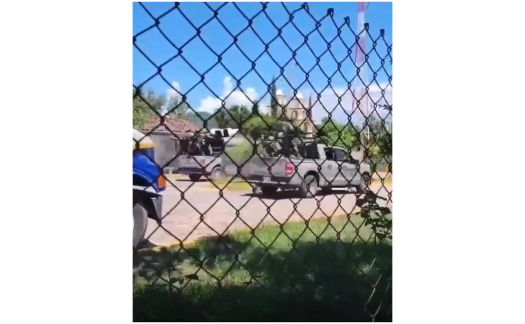 Elementos de la marina realizan despliegue terrestre y aéreo en la sierra de Badiraguato, Sinaloa. Foto: Captura de video