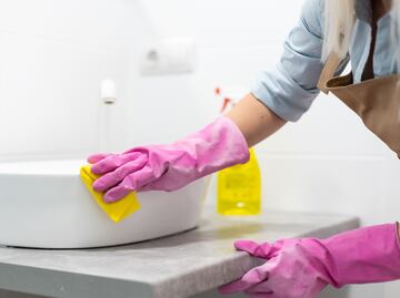 Este truco viral te enseña a limpiar las juntas de los azulejos en tu hogar; su resultado te sorprenderá