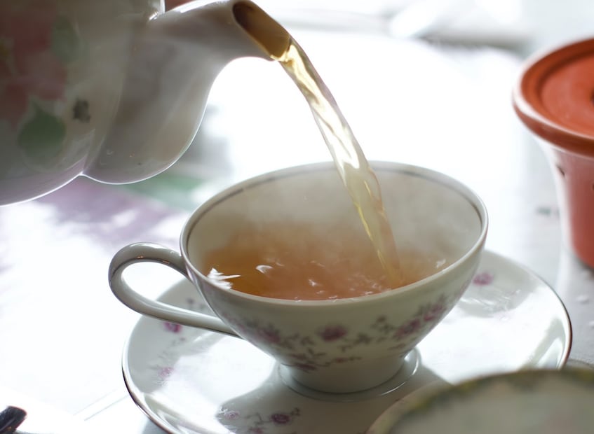 La infusión de orégano con limón también puede tomarse fría. Foto: Unsplash
