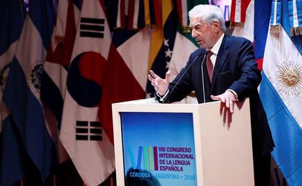 Vargas Llosa revira a AMLO: Esa carta debió mandársela él mismo