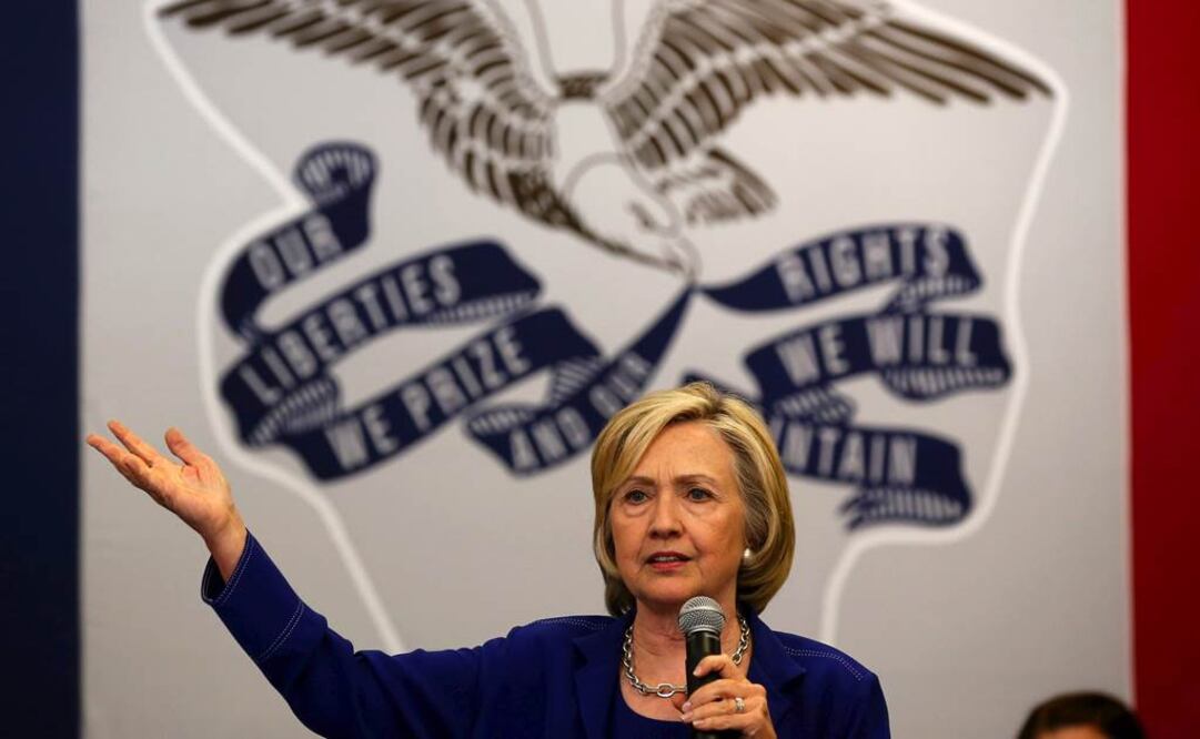 Clinton asegura además que Jeb Bush "no apoya una vía para la ciudadanía de migrantes (Foto: Reuters)