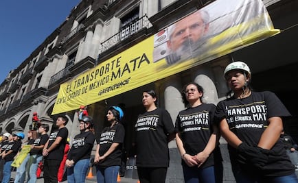“El transporte en el Edomex mata”: Greenpeace; colocan manta en Palacio de Gobierno