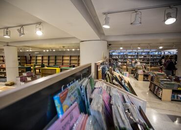 La librería Gandhi de Quevedo, próxima a cerrar, ya tiene algunos estantes vacíos