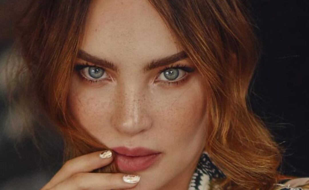 Belinda siempre luce manicuras perfectas / Foto: Instagram @belindapop