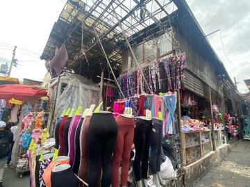 A menos de 24 horas del incendio en la Plaza del Estudiante, comerciantes ambulantes reanudan actividades; “no podemos parar”, dicen