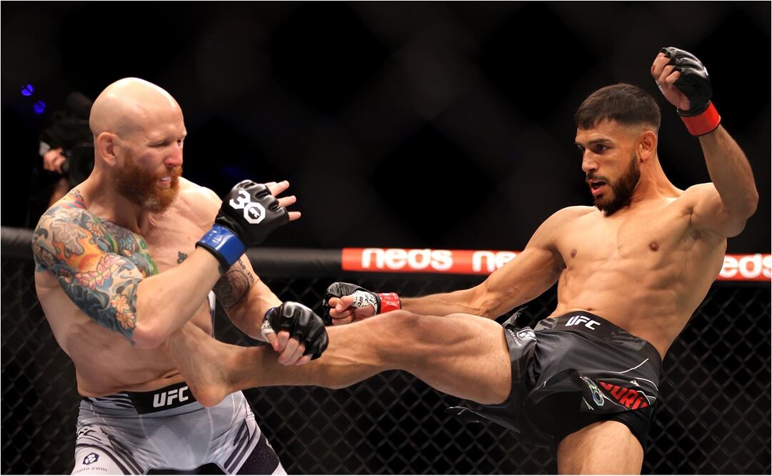 Yair "Pantera" Rodríguez en combate: FOTO: EFE