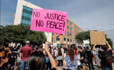 Policía va a penal de máxima seguridad por asesinato de George Floyd