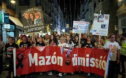 Más de 50 mil personas protestan en Valencia a un año de las mortíferas inundaciones por la DANA