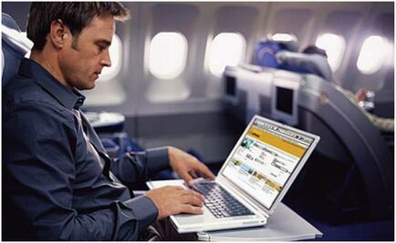 EU podría prohibir laptops en vuelos desde Europa