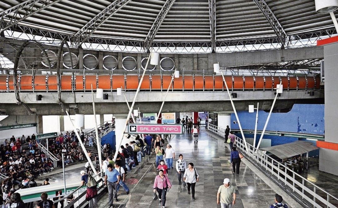Detienen a delincuentes en estación del metro San Lázaro. Foto: Archivo/EL UNIVERSAL