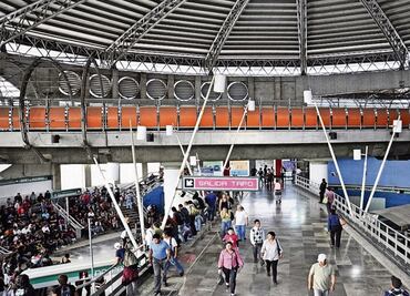 Detienen a dos hombres y a una mujer por robo en Metro San Lázaro