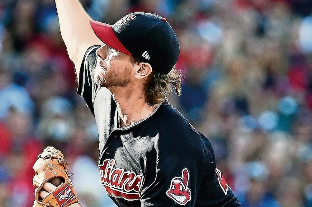 Josh Tomlin permitió una carrera en cinco innings y dos tercios (NATHAN DENETTE.)