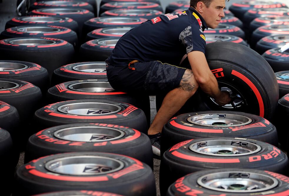 Pirelli suspenderá operaciones en Venezuela