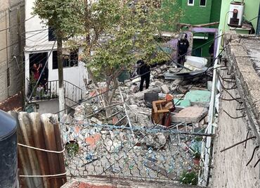 Colapsa losa de vivienda tras explosión por gas en la colonia La Pastora de la GAM