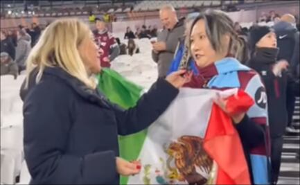 VIDEO: Fanática asiática fue a ver al West Ham con una bandera de México y Edson Álvarez le regaló su camiseta