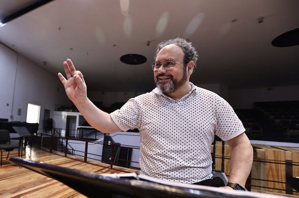 Marco Antonio García de Paz, director huésped en ensayo del concierto "Palestrina y su influencia en la polifonía novohispana".
Foto: EL UNIVERSAL / Berenice Fregoso