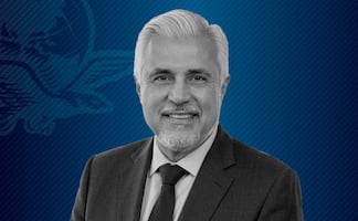 Tener cuidado al cargar porque existe otro autor con el mismo nombre y el primer apellido