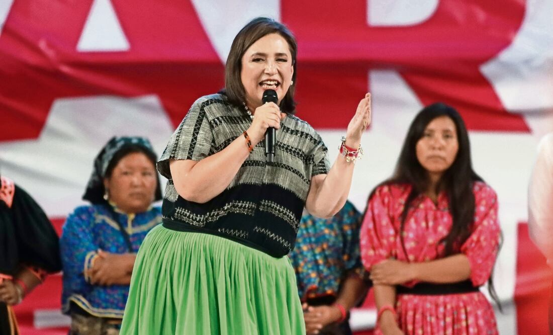 Xóchitl Gálvez Ruiz se reunió con mujeres indígenas y trabajadores de una planta procesadora de nueces, a quienes dijo que México no puede seguir en manos de un gobierno inepto, corrupto. Foto: de Christian Torres. El Universal