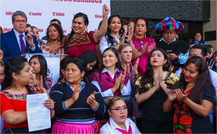 Celebran reforma a pueblos indígenas; nahuas y totonacas agradecen a AMLO "regresarles dignidad"
