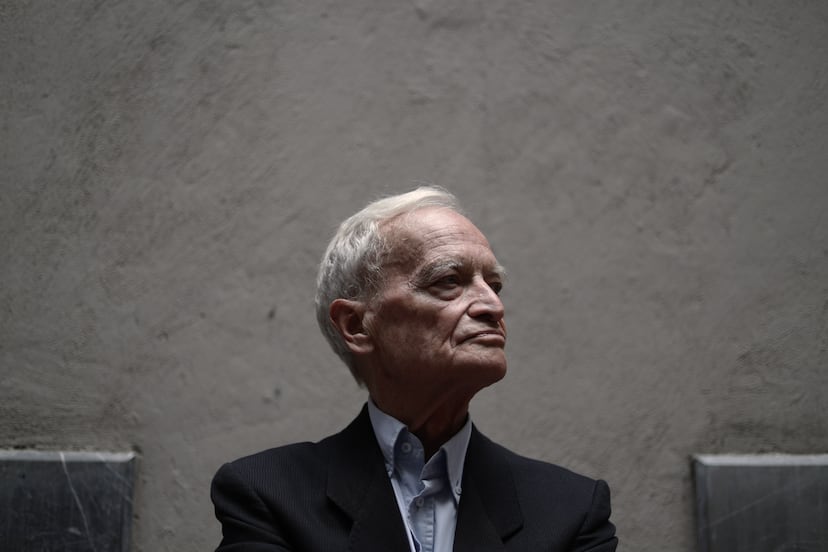 Vestir las armas: reseña de Naturaleza de la novela de Luis Goytisolo