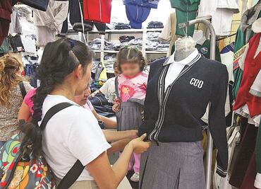 Con la confección de uniformes escolares se mantuvieron empleos durante pandemia en Sinaloa