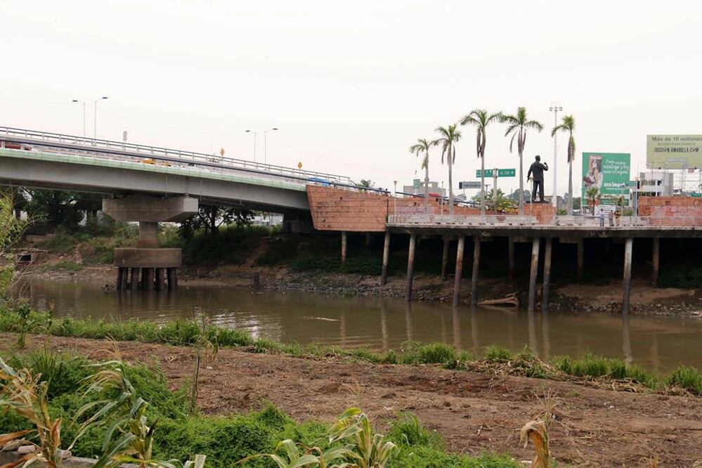 La falta de lluvias, canícula y temperaturas de hasta 37 grados, situación que no se registraba desde hace 20 años, ha afectado la producción agrícola en los 17 municipios de Tabasco; 60% de la cosecha de sorgo se ha visto mermada. 