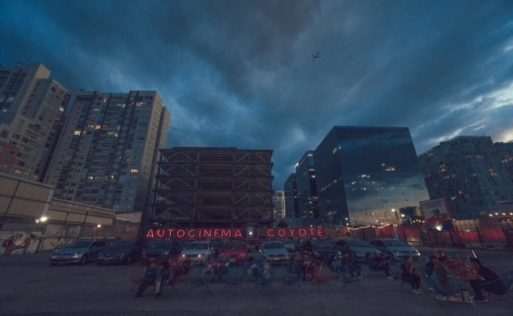 Carmina Burana y películas desde tu ventana: qué hacer en cuarentena