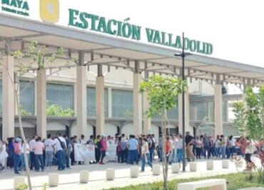 Maestros de la CNTE protestan en estación del Tren Maya en Yucatán; amagan con seguir las movilizaciones