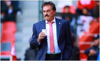 Tunden a Ricardo La Volpe por comentario antes de la final del Mundial: "Los mexicanos se venden"
