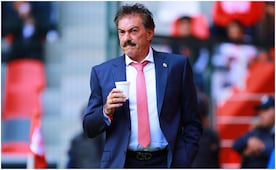 Tunden a Ricardo La Volpe por comentario antes de la final del Mundial: "Los mexicanos se venden"