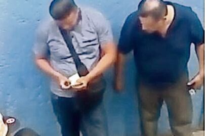 Video muestra a mando al recibir narcosoborno en vecindad de Tepito