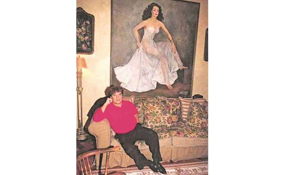 El cantante Juan Gabriel fue el último dueño de la obra Retrato de María Félix, que tiene declaratoria de Monumento Artístico; pero antes de morir, el artista le pidió al exgobernador César Duarte que la resguardara. Foto: ARCHIVO EL UNIVERSAL