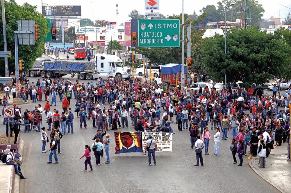 La Asociación Mexicana de Ferrocarriles detalló que desde el pasado 15 de mayo son más de 20 bloqueos los que detienen la transportación de mercancías de diferentes industrias (FOTOS: ARCHIVO EL UNIVERSAL)