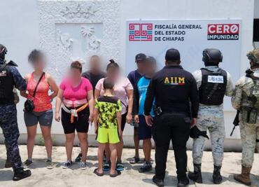 Rescatan a 7 migrantes cubanos víctimas de extorsión en Chiapas; entre ellos hay un niño
