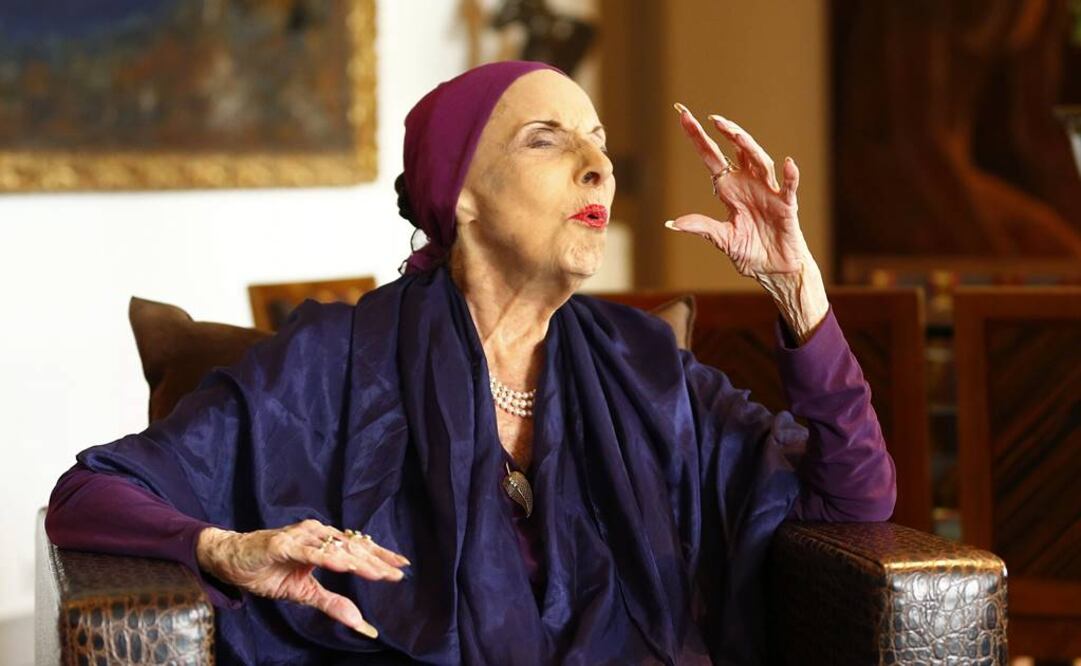 El Gran Teatro de La Habana "Alicia Alonso" estrenó nuevo nombre en septiembre pasado, por un acuerdo del Consejo de Estado cubano que decidió rendir tributo "de manera excepcional" a la trayectoria de la exbailarina. FOTO: Archivo/EFE