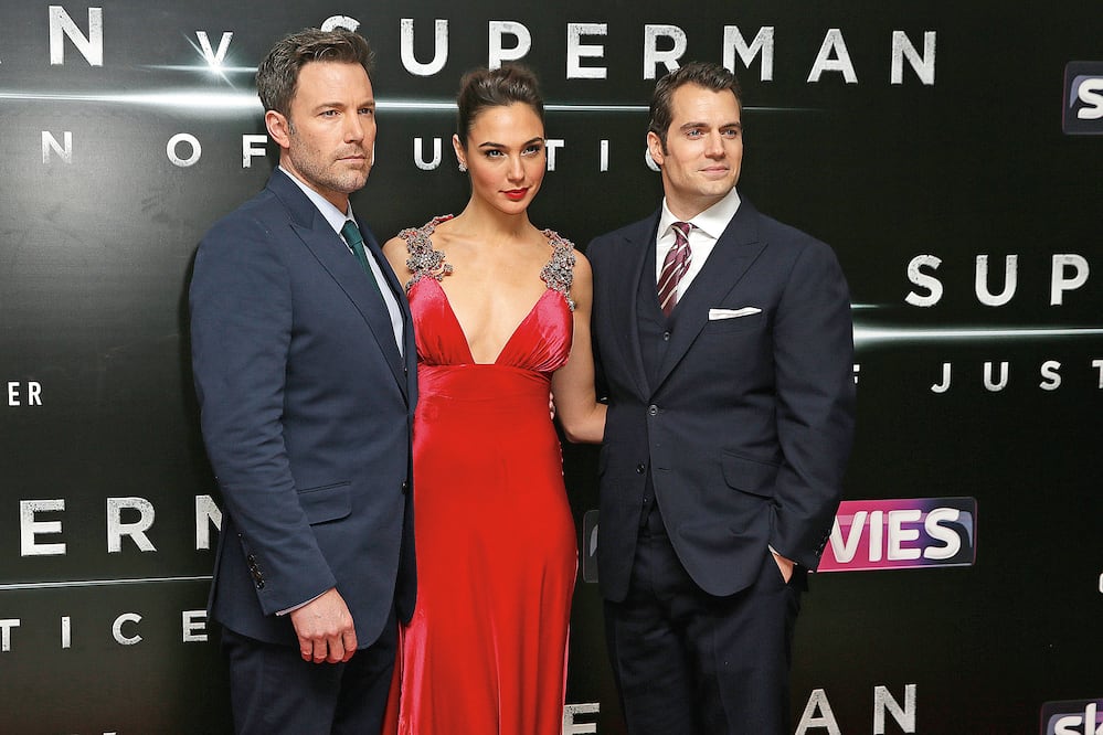 Ben Affleck, Gal Galdot y Henry Cavill estuvieron en México para presentar la película Batman vs. Superman (TIM IRELAND. AP)