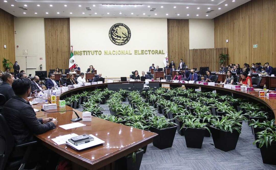 Sesión en el Instituto Nacional Electoral. Foto: EL UNIVERSAL