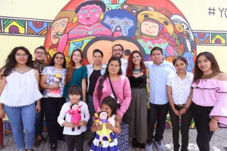 Xahni: la muñeca que enseña otomí