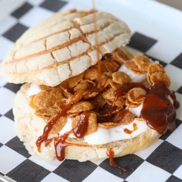 Conoce la versión dulce de la torta de chilaquiles 